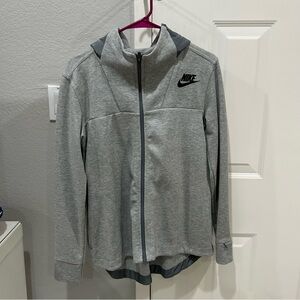 Nike gray hoodie (excellent condition)